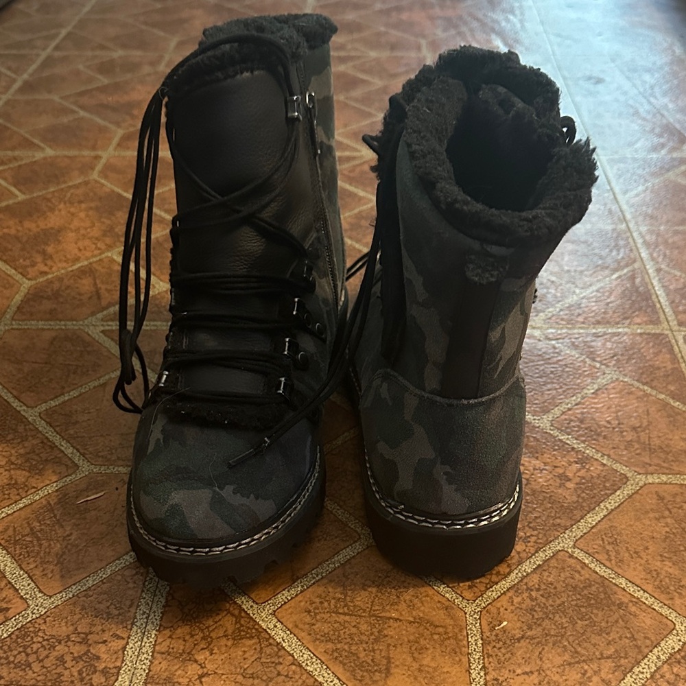 Earth Camo Lace-Up Combat Boots